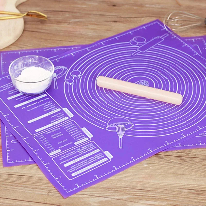 tapis pâtisserie silicone violet blanc dessins pâtisserie pratique rouleaux sucre pâte four