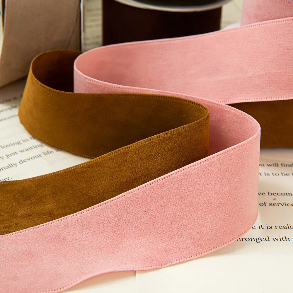 rubans décoratifs velours marron rose gris bleu marine beige classiques adhésifs diy cadeaux fêtes