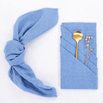 serviettes plissées coton marron rose bleu rouge minimalistes clips dorés mariage fête famille