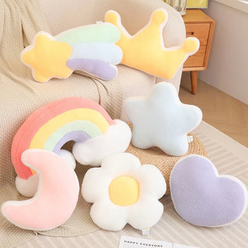 coussins décoratifs multicolores étoile arc ciel fleur moderne enfantin jaune rose bleu blanc