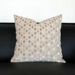 housse coussin motif floral blanc beige contemporain décoratif auto adhésif polyester