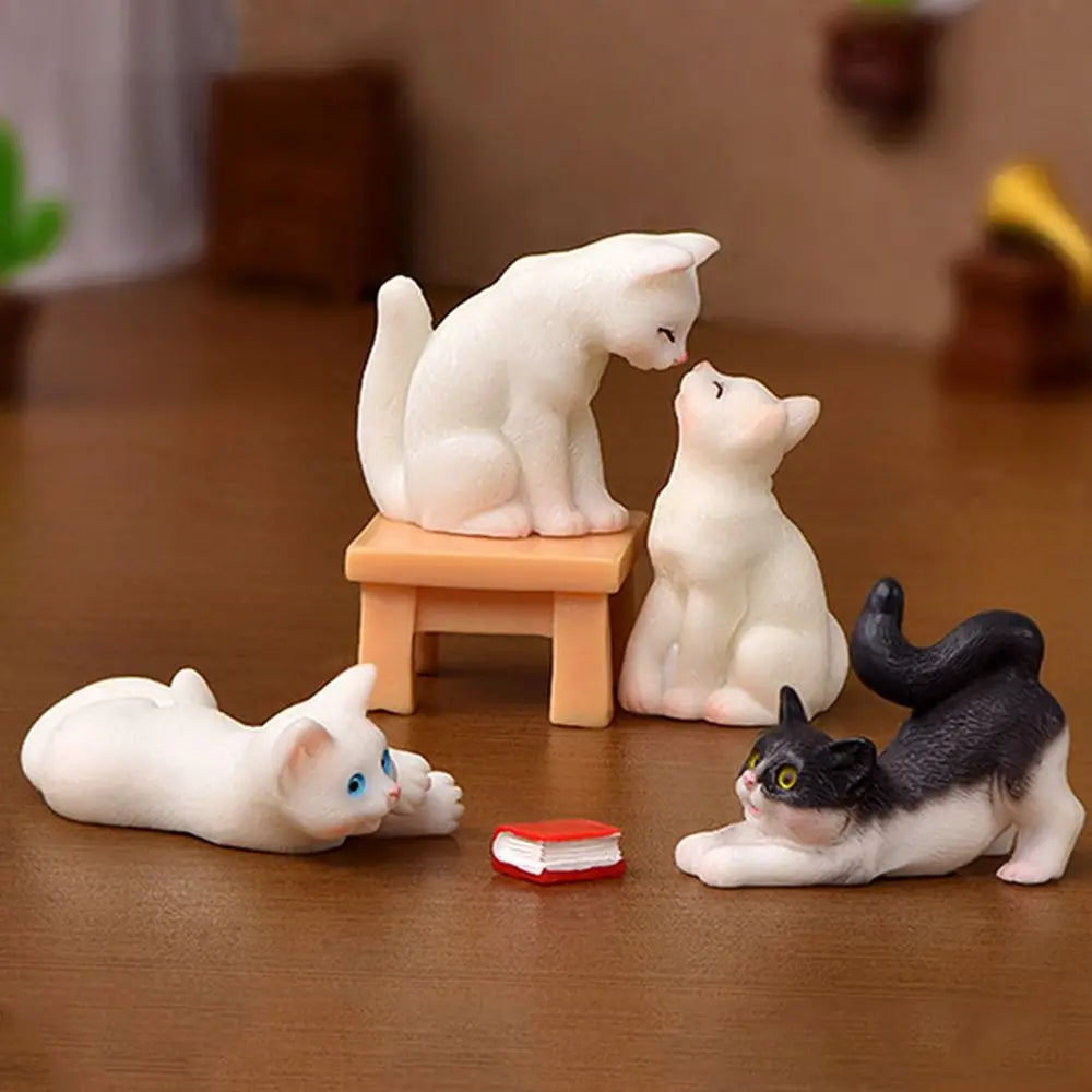 figurines chats différents motifs yeux blancs décor maison terrarium miniature réaliste Podscape ornement jardin