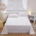 drap plat blanc lisse moderne deux taies oreillers blancs lisses lits simples doubles maison