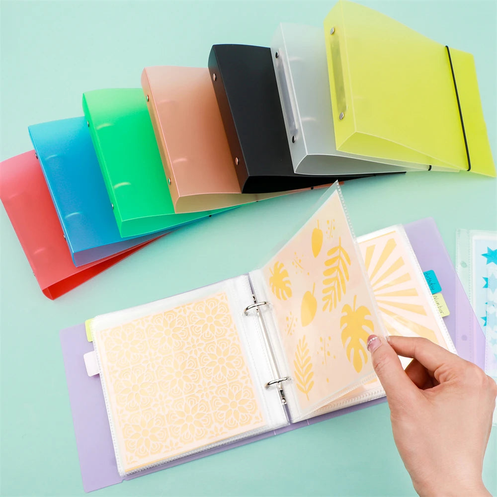 organisateur pochoirs scrapbooking portfolios anneaux couleurs motifs floraux géométriques feuilles transparentes étiquettes autocollantes pochettes
