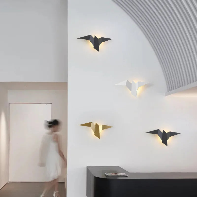 appliques murales oiseau blanc or noir origami contemporain minimaliste led chambre cuisine salle manger
