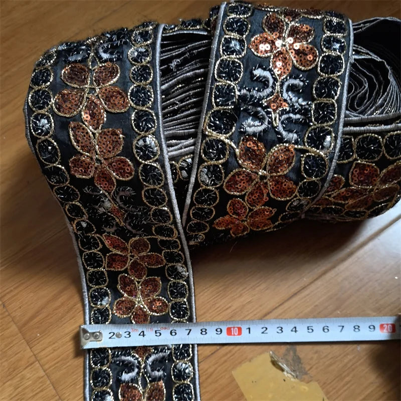 ruban dentelle brodé adhésif motif floral noir or couture mariage décoration couture