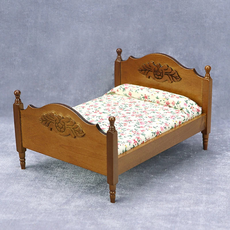 lit miniature classique bois marron clair matelas tête lit tissu uni blanc chambre poupée