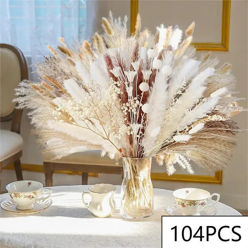 bouquet pampas séchés boho décoration intérieure beige crème marron clair fibres fines ruban vase