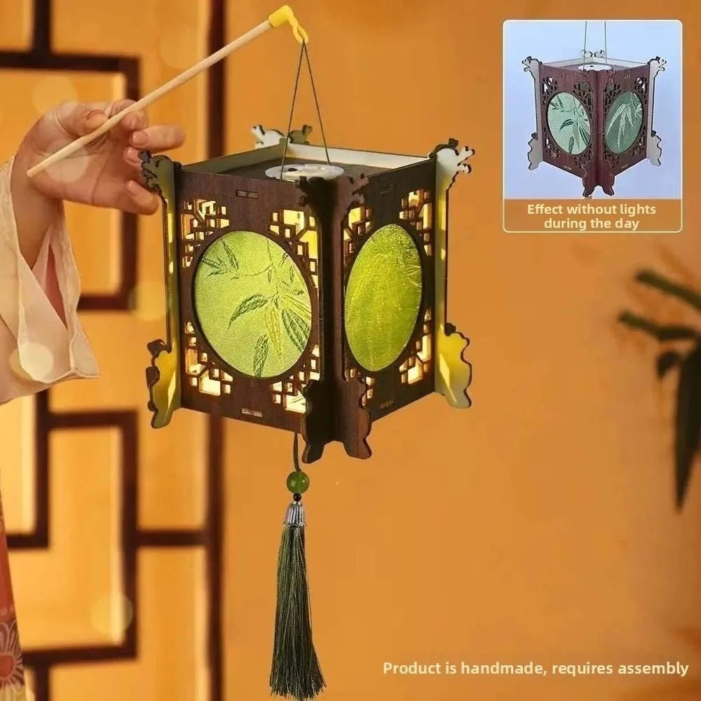 lanterne décorative traditionnelle asiatique motifs floraux brodés couleurs variées occasion fête