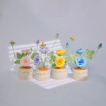 décoration maison bouquet fleurs tricotées artisanale violet jaune bleu roseclair vert