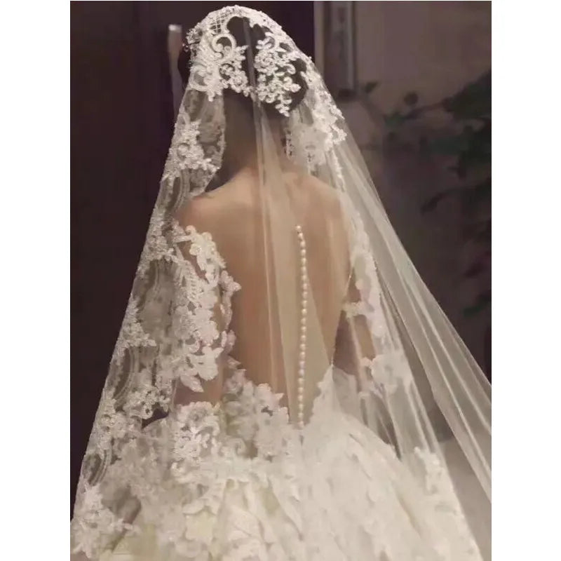 voile mariée blanc dentelle bordure broderie fine translucide classique femme mariage erotique
