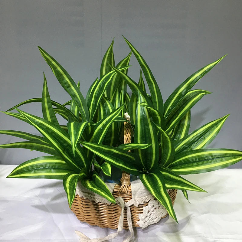 plantes artificielles vertes moderne feuilles rayées extérieur intérieur décoration maison jardin
