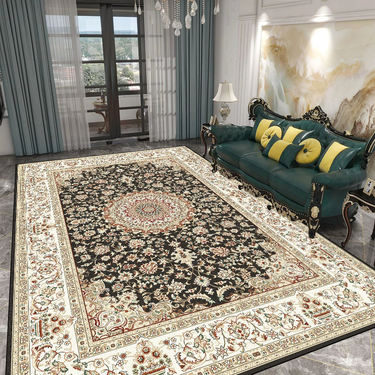 Un grand tapis persan décorant un salon élégant, avec des motifs floraux complexes sur un fond sombre et des rideaux transparents offrant une vue sur l'extérieur.
