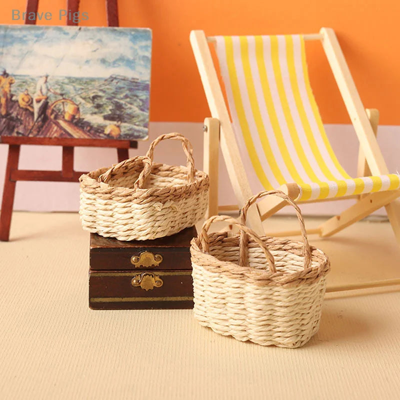 paniers osier miniature rustique meubles anciens chaises valises étais toiles peintes figurines livres fruits