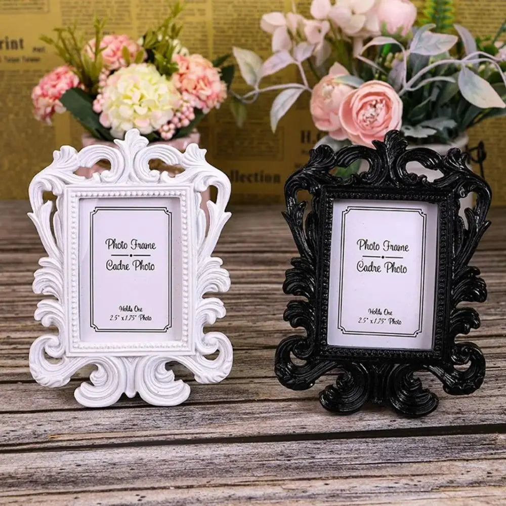 cadre photo decoratif baroque vintage ornements floraux rose or noir blanc