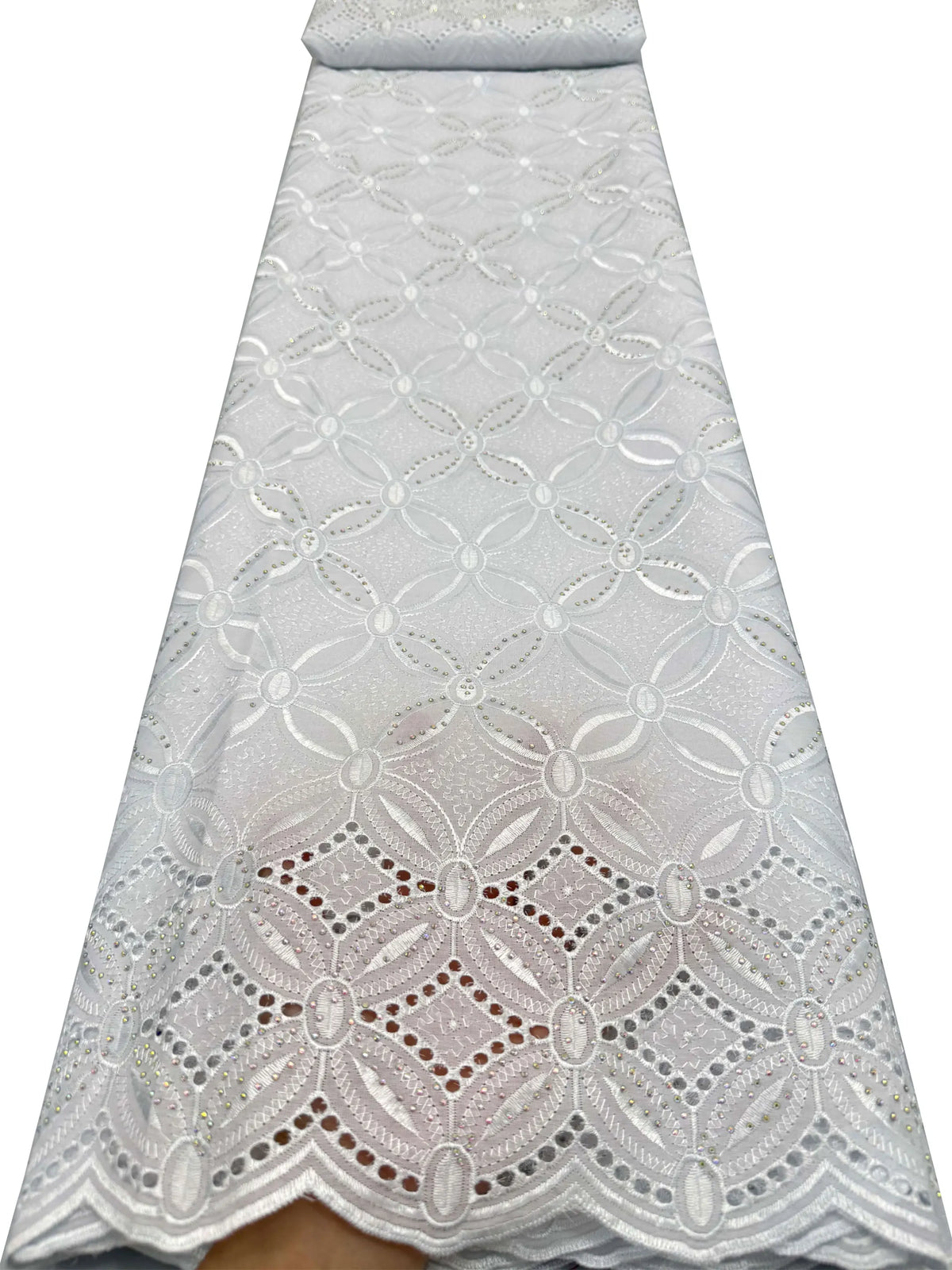 tissu brodé géométrique bleu clair noir vert rouge rose violet ajouré cérémonie mariage femme
