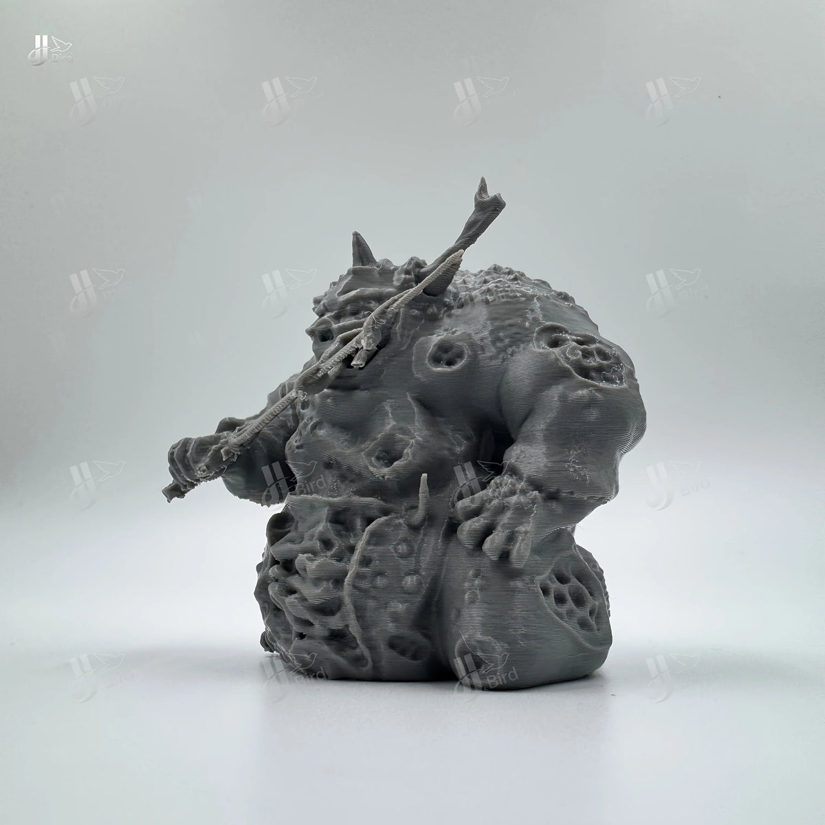 ornement démoniaque figurine épée gris clair détails complexes gothique décoration intérieur fantaisie sombre