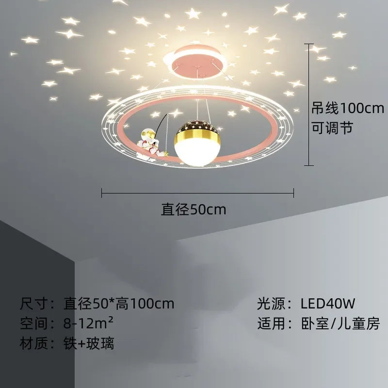 suspension lumineuse moderne astronaute étoiles blanche dorée bleue anneaux concentriques