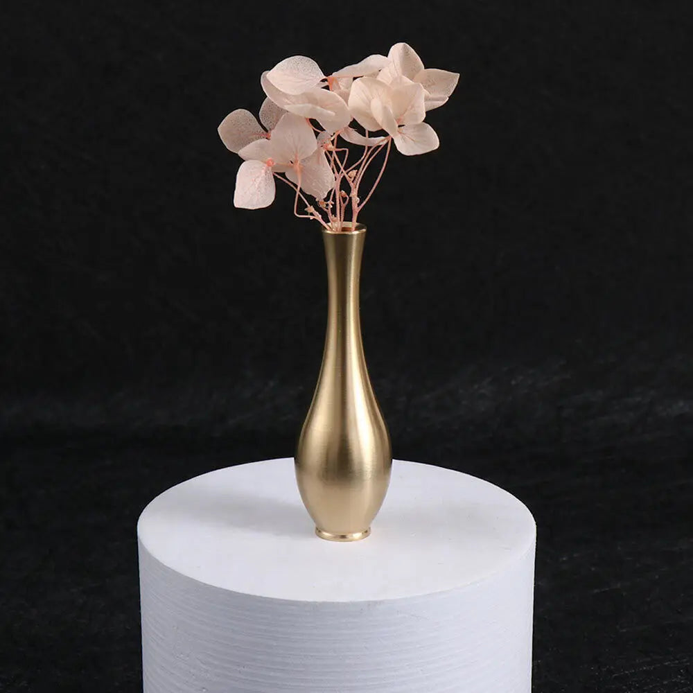 vases decoratifs modernes doré bleu rose marron lisses texturés fleurs sèches minimaliste salon