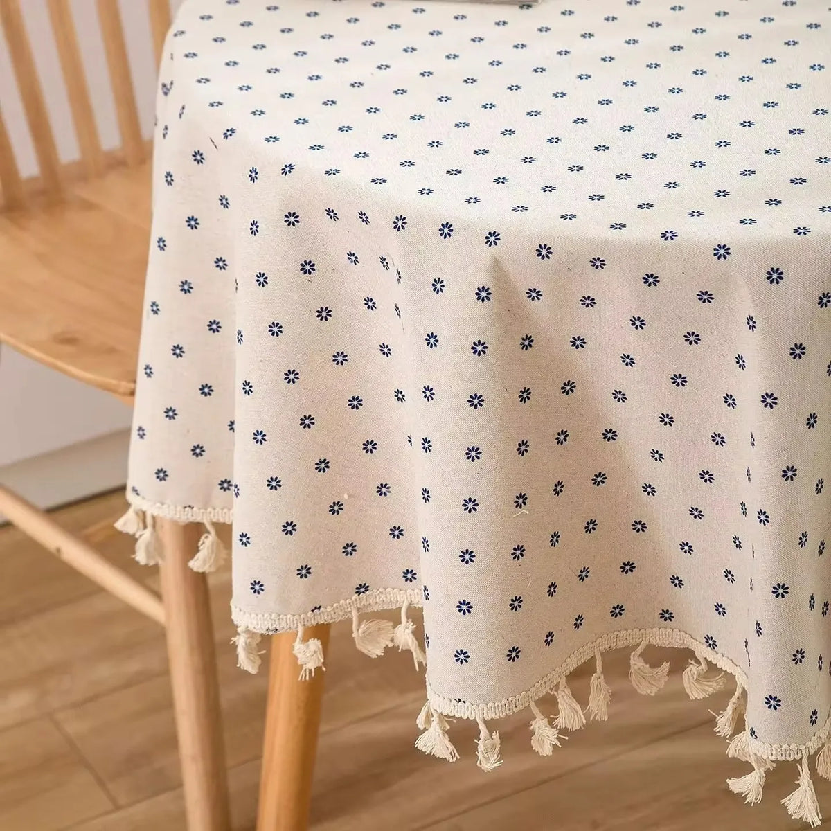 nappe ronde imperméable petits motifs floraux coton polyester pompons rustique extérieur intérieur