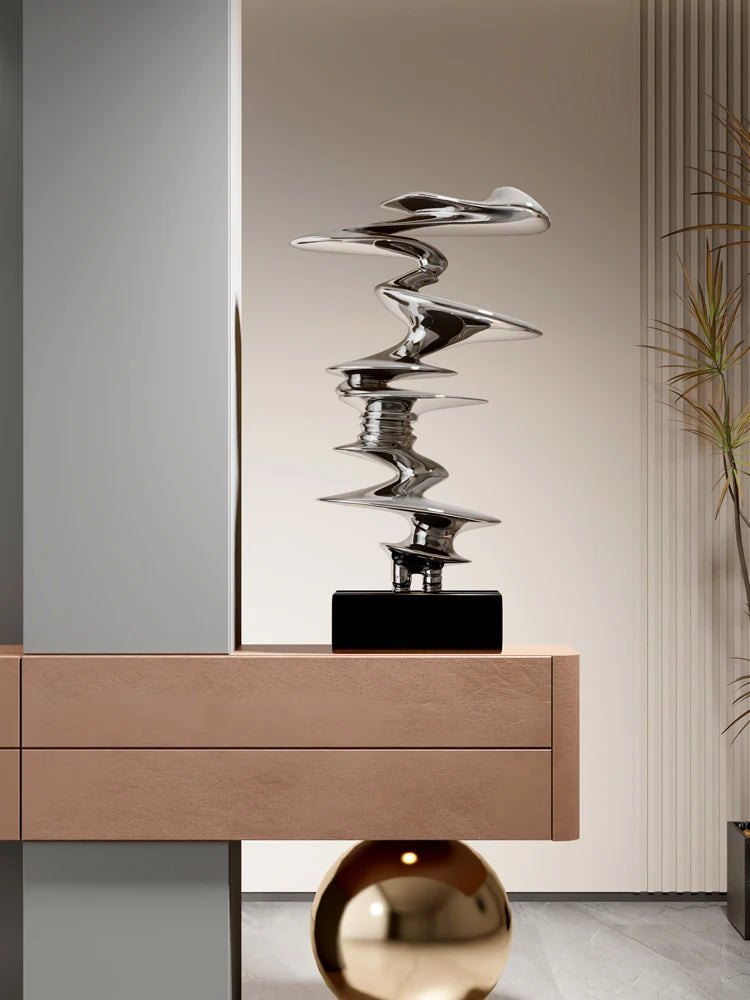 Sculpture abstraite dans un salon design