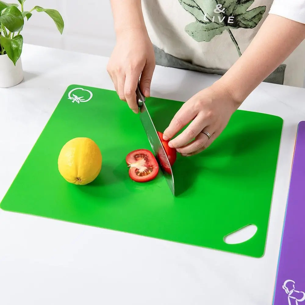 planche découper moderne fruits poissons couleurs vert orange jaune violet bleu rouge