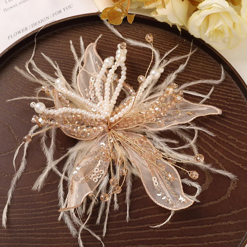 accessoire cheveux fleurs artificielles strass blanc doré élégant décoratif translucent