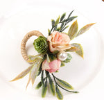 porte serviettes fleurs artificielles roses feuilles romantique multi couleur blanc vert beige