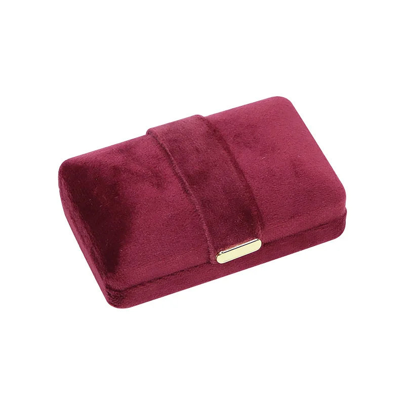 boîtes bijoux velours violet blanc boutons dorés anniversaire mariage fiançailles événements classiques