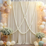 décoration mariage guirlande blanches roses poudrés vertes festive
