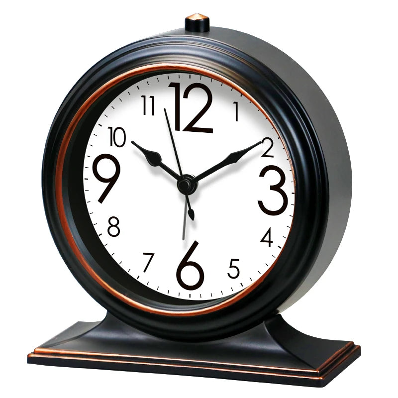 horloge vintage marron foncé cadran blanc aiguilles métalliques alarme quartz rechargeable brillant chambre salon