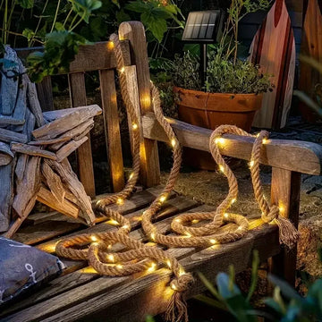 guirlande lumineuse solaire corde tressée led jaune banc bois panneau solaire noir jardin décorationextérieur