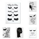 Cette image met en avant différents thèmes liés aux cils et à l'importance accordée à leur apparence dans la beauté féminine, avec des messages inspirants et motivants.