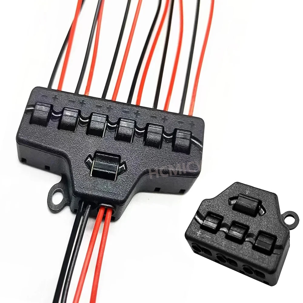 splitter câbles électrique ports noir câbles rouges fixations pratiques domestiques led