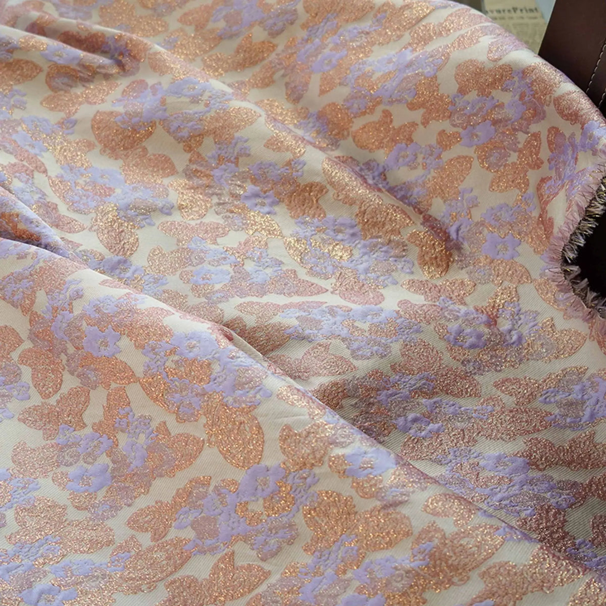 tissu imprimé floral moderne beige rose pâle bleu clair 100 polyester large 145cm respectueux