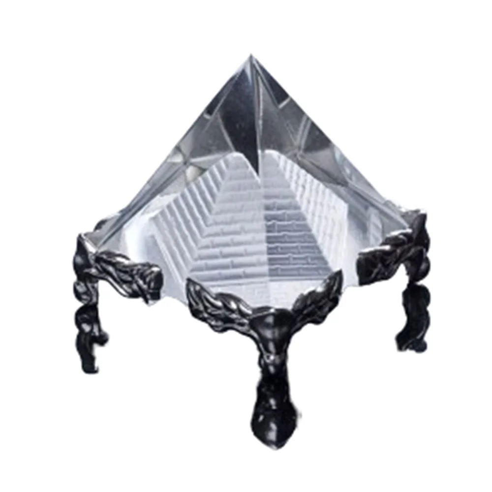 pyramide transparente résine dorée écritures anciennes artisanale décoration méditative geometrie statuette creative