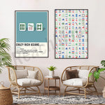 Deux affiches de film encadrées accrochées sur un mur, entourées de meubles de style bambou avec des plantes et des accessoires décoratifs, créant une ambiance asiatique élégante.