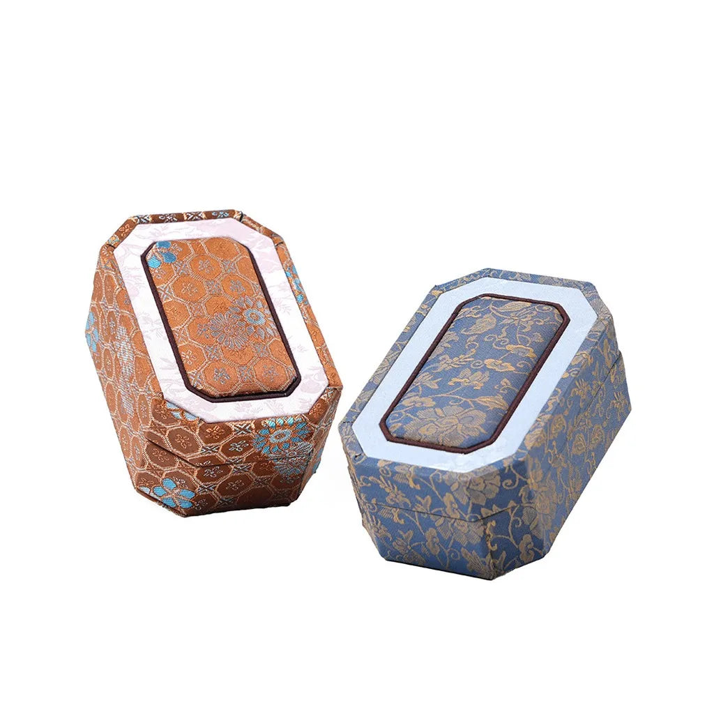 boîtes bijoux velours floral classiques orange bleu rouge élégantes femmes mariage