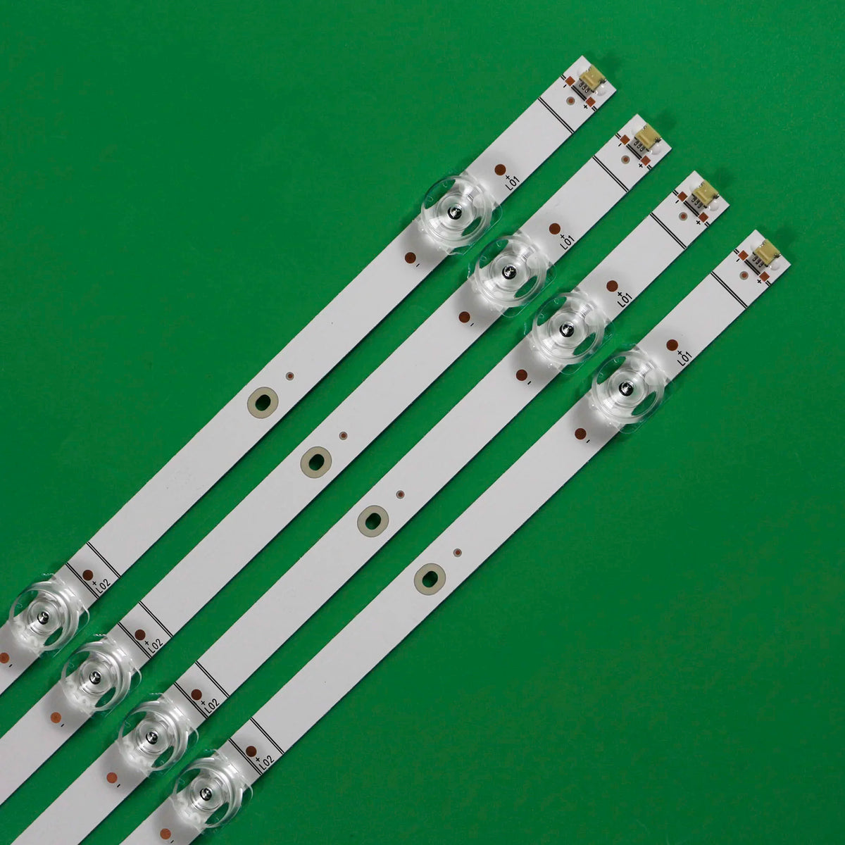 ruban led blanc adhésif moderne connecteurs fixations lisses opaques électronic accessoire