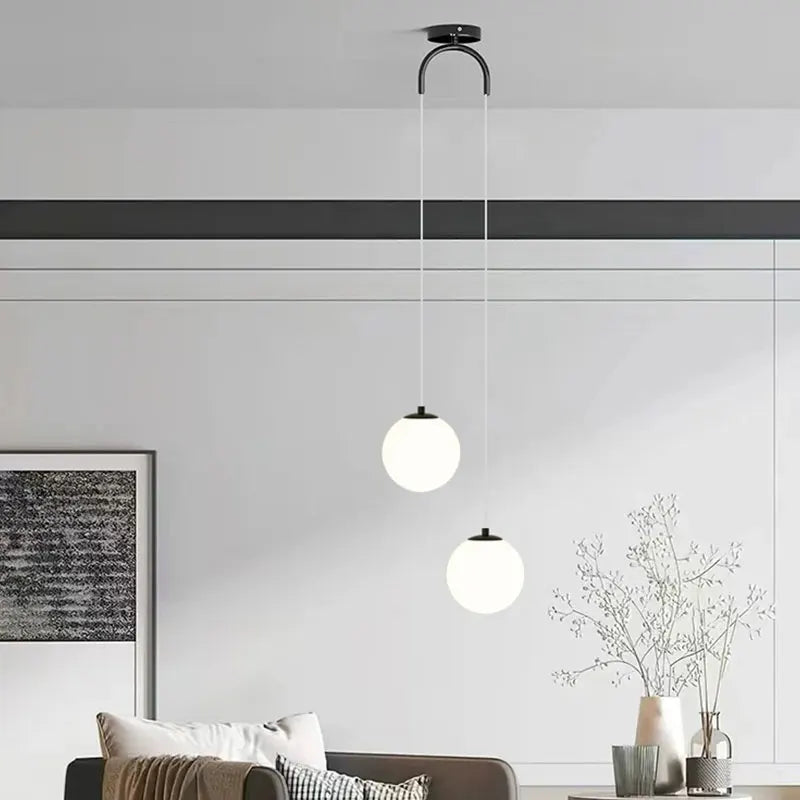 suspension lumineuse pendentif verre blanc structure dorée éclairage moderne chambre étude