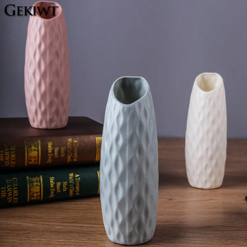 vase decoratif moderne bleu clair blanc rose texturé minimaliste table fleurs artificielles