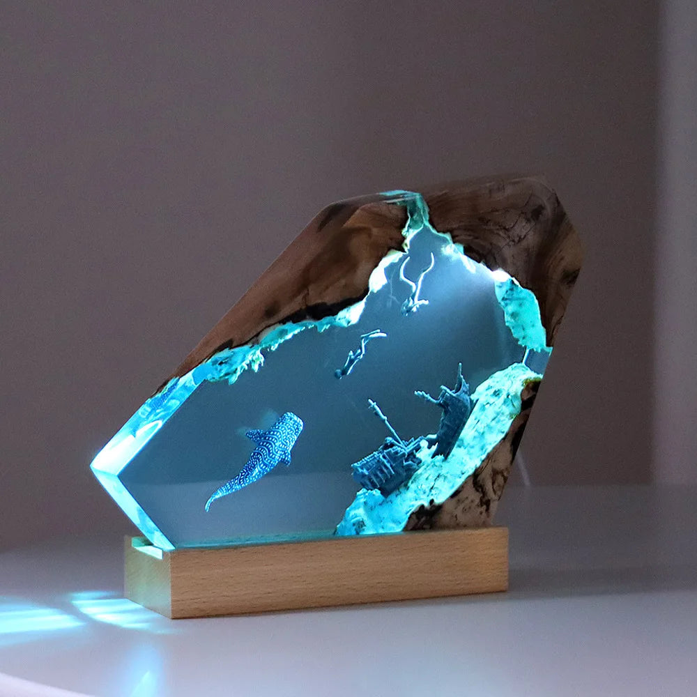 lampe décorative résine sous marine baleine plongeurs épave bateau marin naturel