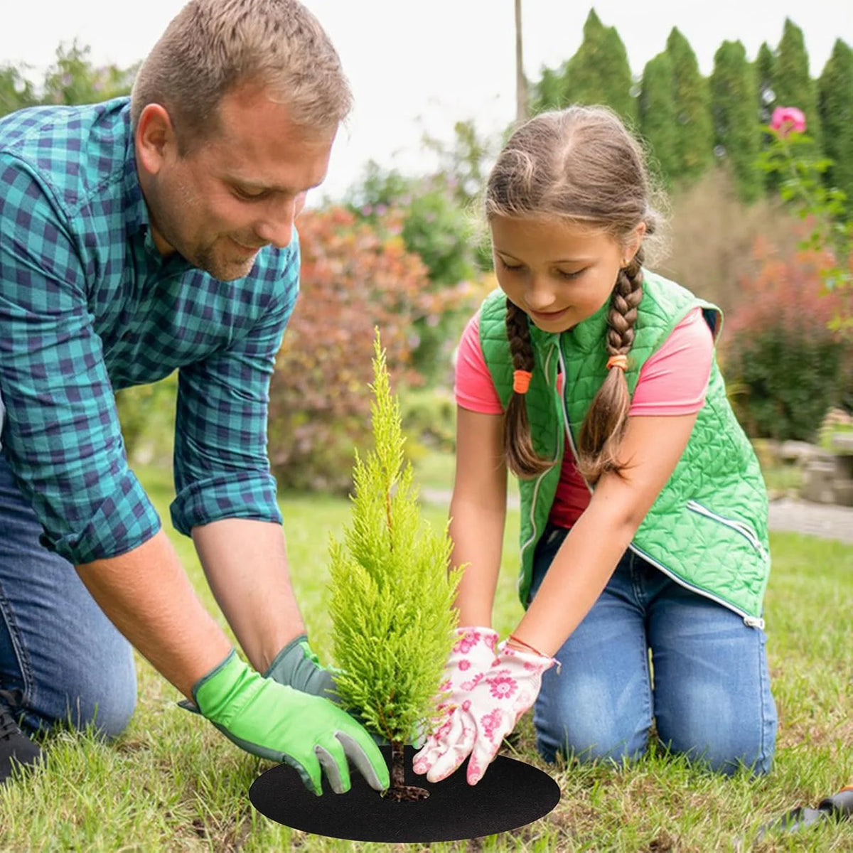anneaux protection racines plantes noirs adhésifs texture rugueuse uv résistants pratique utilitaire jardins