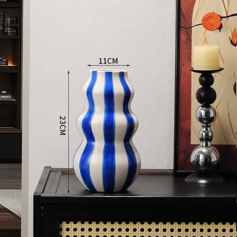 vase table céramique moderne rayé bleu rouge vert blanc noir