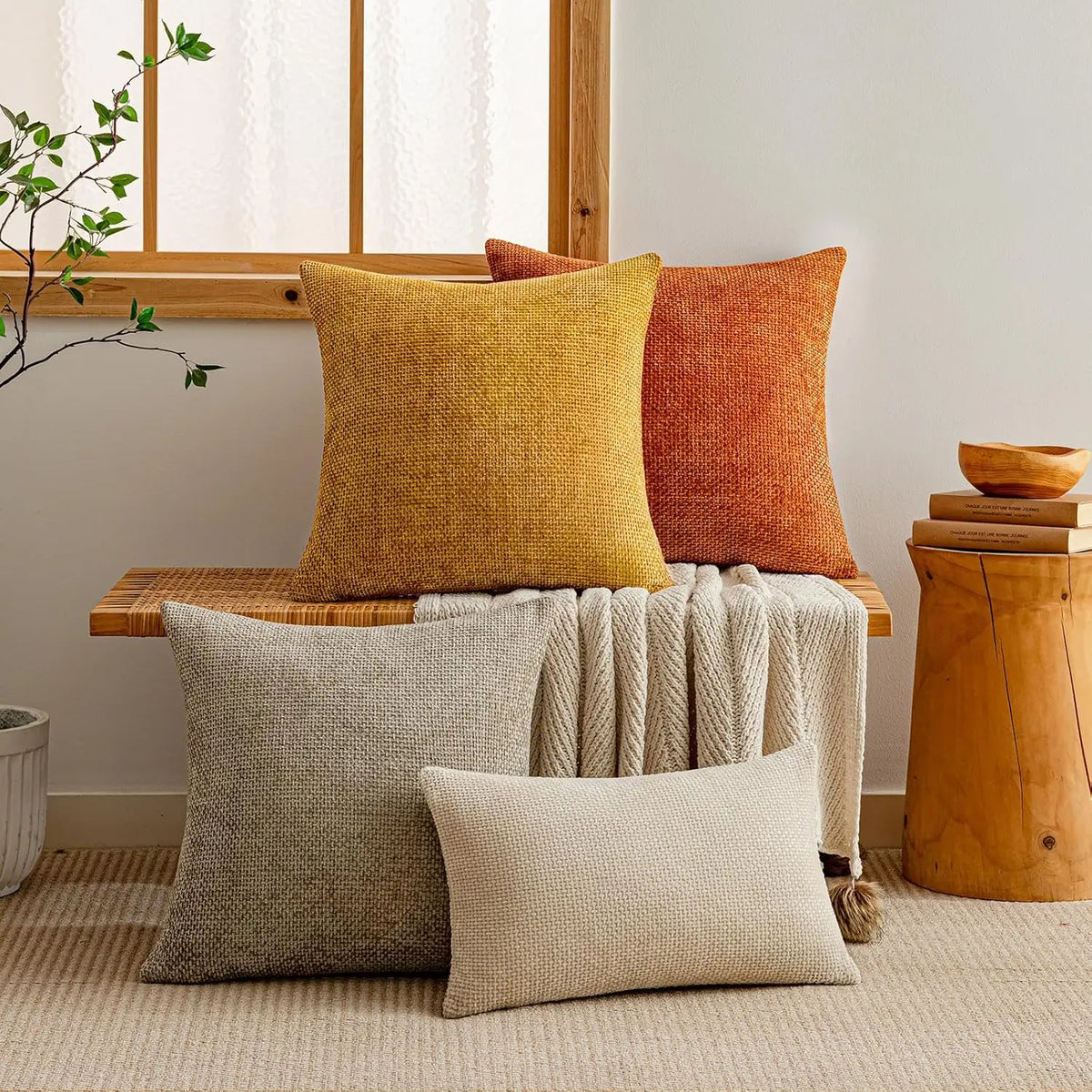 coussins décoratifs modernes orange jaune vert rouge blanc tissu chenille opaques carré