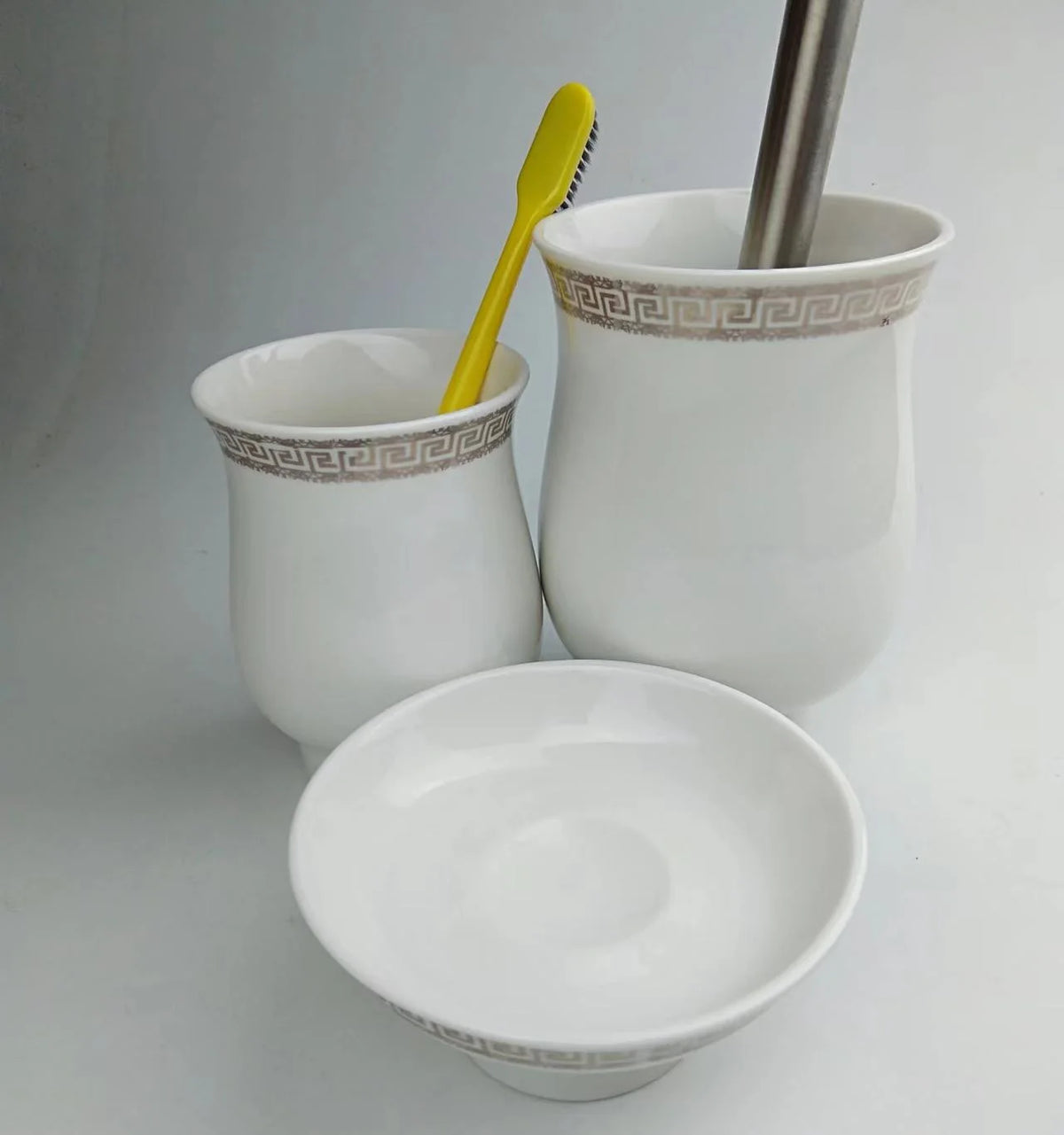 ensemble vaisselle salle bain blanc grèce classique porte brosse dents distributeur savon porte savon