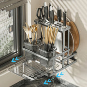 organisateur mural cuisine argenté gris minimaliste couteaux fourchettes cuillères planche découpe spatules