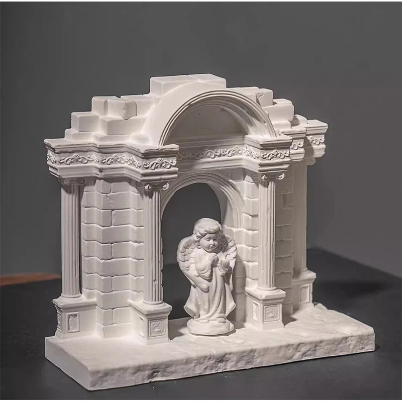 statue arc boîte bijoux blanc sculpté détails classique baroque ornemental decor salon