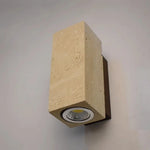 lampe murale moderne led pierreux beige clair marron foncé motif veiné opaque aluminium