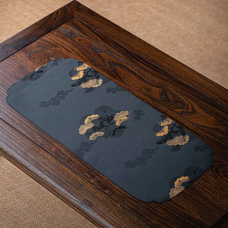 tapisserie table papillons dorés fleurs classique noir vert rouge beige marronclair